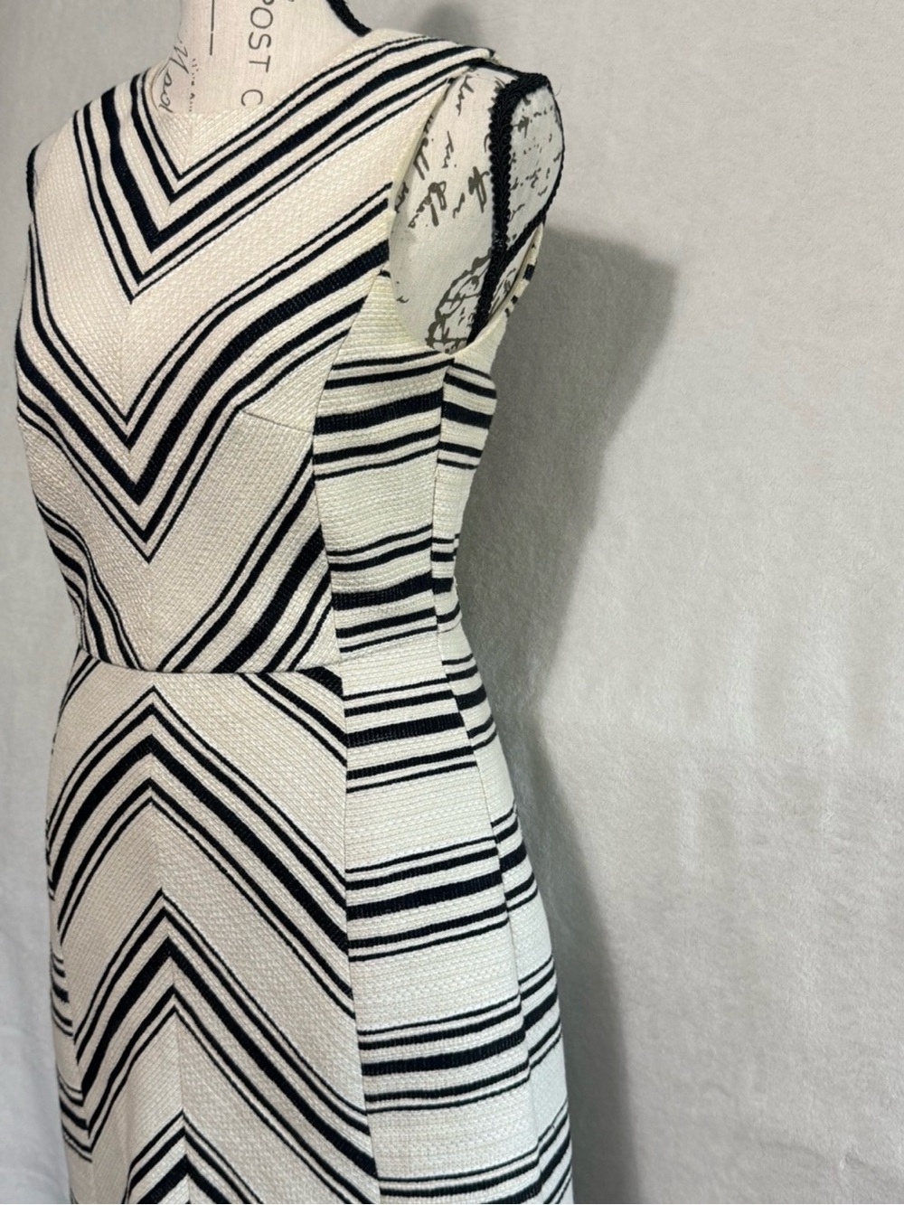 H&M Sleeveless round neck lined Tweed Cream and Black Striped Work Dress. 8 - Picture 3 of 9